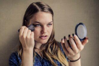 Girl doing make up