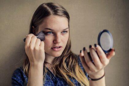 Girl doing make up