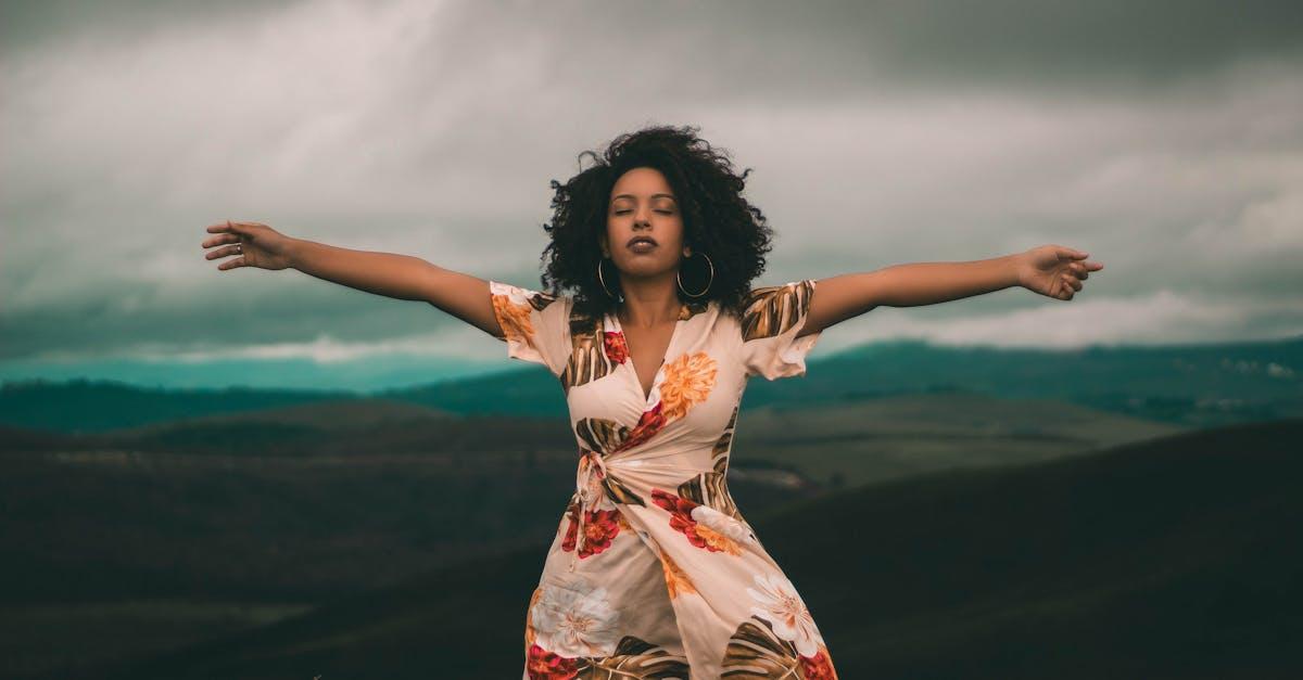 découvrez la richesse des émotions humaines avec 'feelings'. plongez dans un voyage introspectif explorant la joie, la tristesse, la colère et l'amour. apprenez à comprendre vos sentiments et à embrasser votre vulnérabilité pour mieux vivre chaque moment.