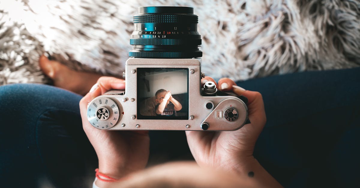 découvrez le mirroring, une technique essentielle qui permet de reproduire l'écran de votre appareil sur un autre écran. apprenez comment cette fonctionnalité peut améliorer votre expérience multimédia, faciliter les présentations et partager du contenu sans effort.