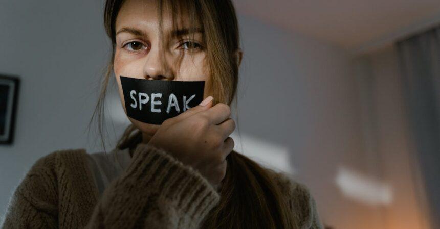 découvrez les impacts psychologiques sur l'individu et comment ils influencent le comportement, la santé mentale et les relations interpersonnelles. explorez les effets du stress, de l'anxiété et des traumatismes pour mieux comprendre le bien-être émotionnel.