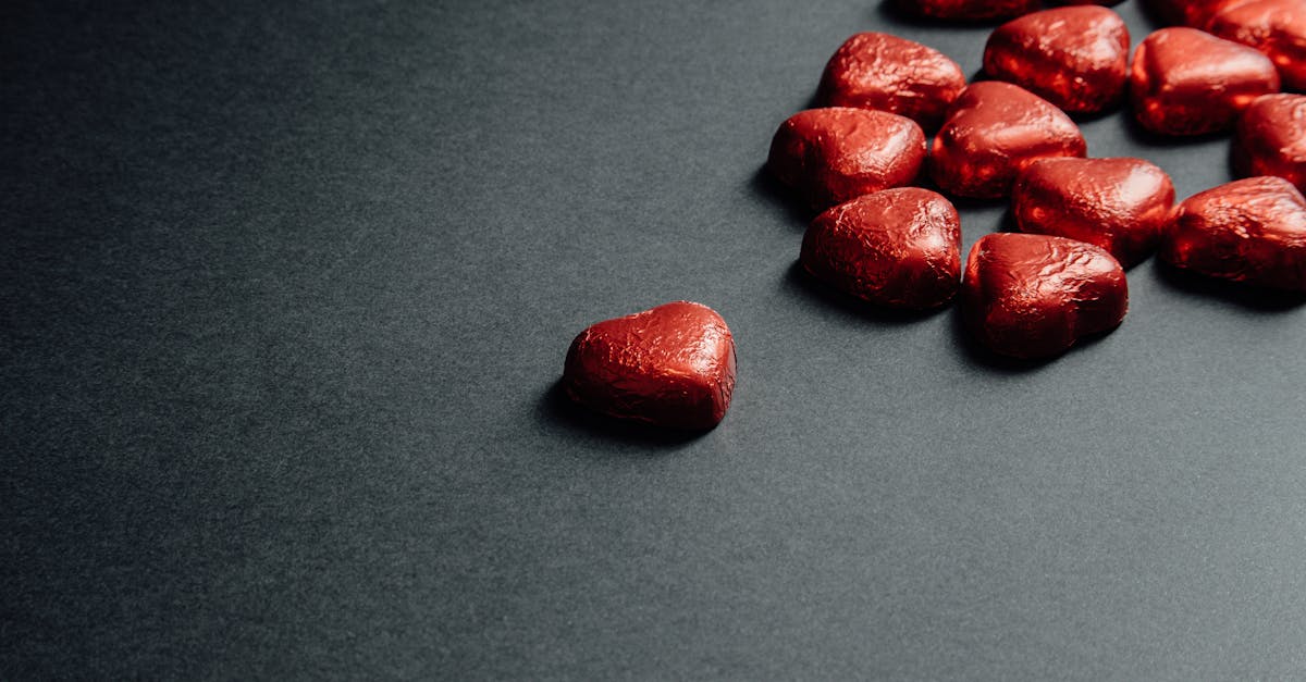 découvrez l'art de la séduction : techniques, astuces et conseils pour charmer et captiver. apprenez à développer votre charisme et à établir des connexions authentiques.