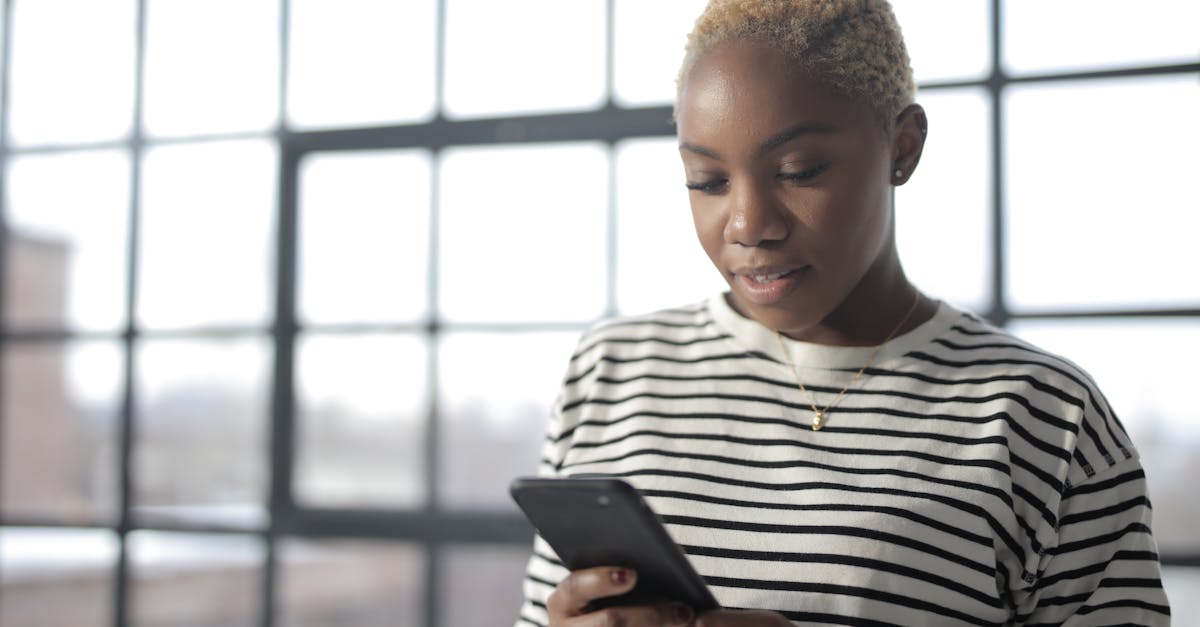 découvrez l'art du texting : conseils, astuces et meilleures pratiques pour communiquer efficacement par message. que ce soit pour des échanges personnels ou professionnels, apprenez à utiliser les textos pour renforcer vos relations.