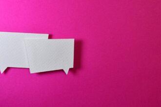 explorez l'art de la conversation, découvrez des astuces pour améliorer vos échanges quotidiens, et apprenez à créer des connections authentiques grâce à une communication efficace et engageante.