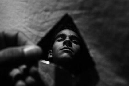 découvrez les fondements de la psychologie masculine. explorez les spécificités des comportements, des émotions et des relations des hommes pour mieux comprendre leur mentalité et renforcer les interactions au quotidien.