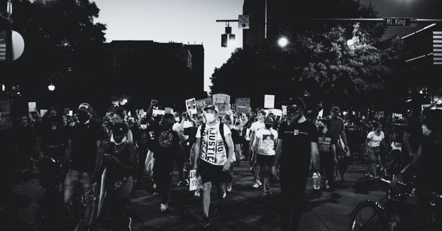 découvrez le concept du one-night stand : une aventure éphémère sans attaches, où passion et désirs se rencontrent pour une nuit inoubliable. explorez les règles, les attentes et les expériences d'une rencontre fugace.