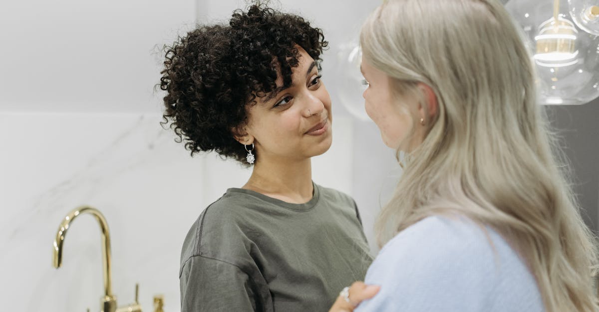 découvrez l'importance de la sincérité dans les relations humaines. apprenez comment la transparence et l'honnêteté renforcent les liens et favorisent une communication authentique. explorez des conseils pratiques pour cultiver la sincérité dans votre vie quotidienne.