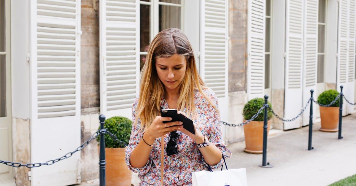 découvrez l'art du texting : astuces, conseils et tendances pour communiquer efficacement par messages. améliorez vos échanges quotidiens et exprimez-vous avec aisance grâce à nos guides pratiques.