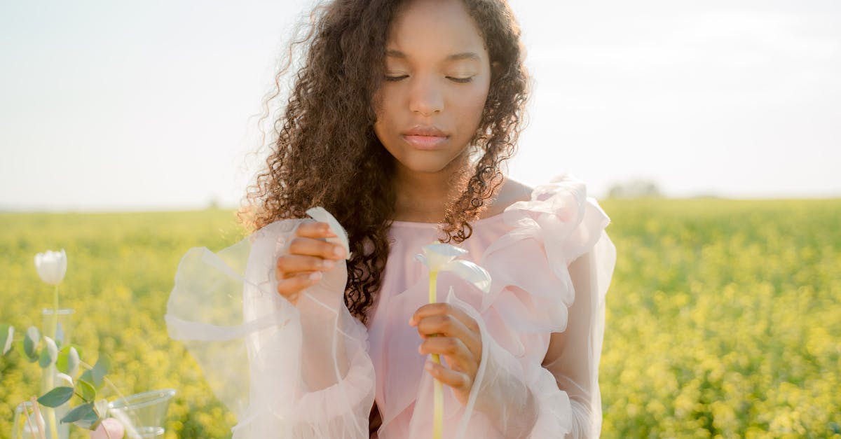 découvrez l'énergie féminine, une force puissante et inspirante qui valorise la créativité, l'intuition et la connexion. explorez comment embrasser cette énergie peut transformer votre vie et renforcer votre bien-être.