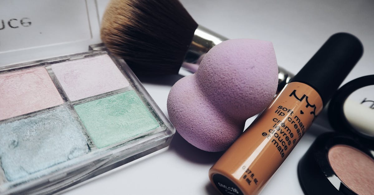 découvrez l'univers fascinant du maquillage avec nos conseils d'experts, des tutoriels étape par étape et des astuces pour sublimer votre beauté. transformez votre routine beauté et révélez votre éclat naturel grâce à nos recommandations de produits et techniques innovantes.