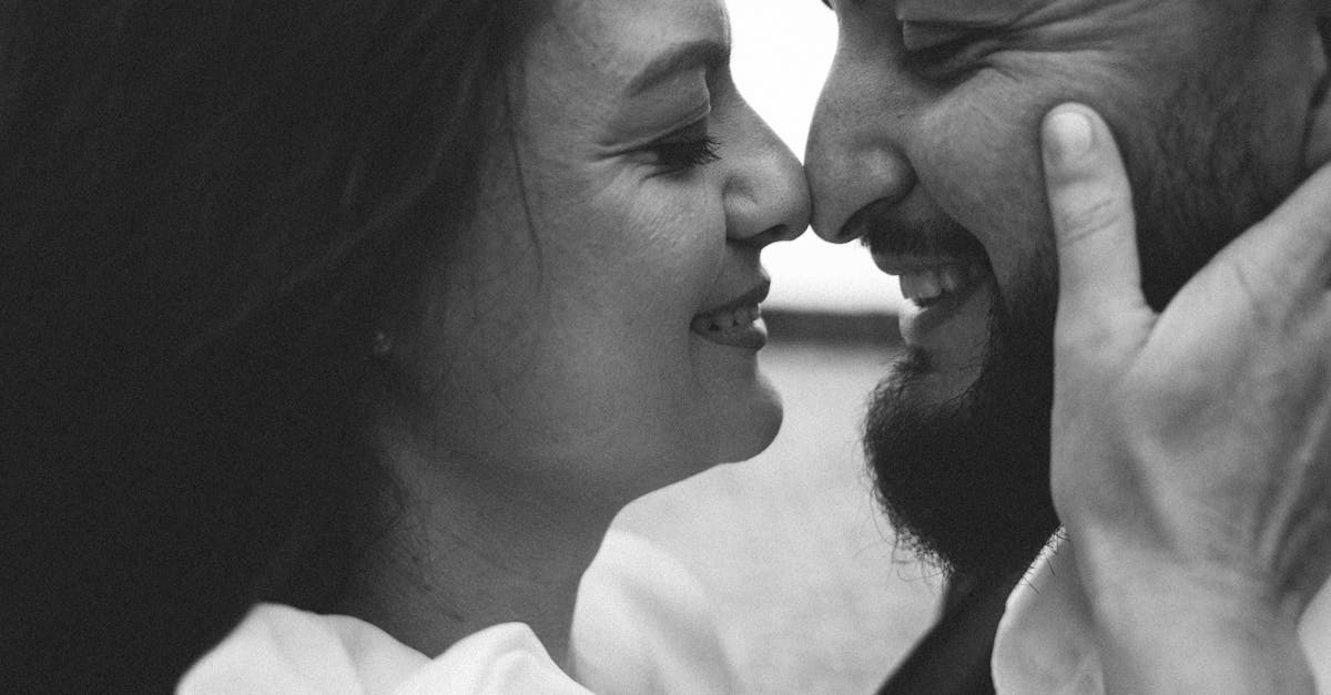 découvrez les attitudes des hommes en amour : ce qui les motive, leurs comportements et leurs attentes dans une relation. plongez dans l'univers fascinant des relations amoureuses du point de vue masculin.