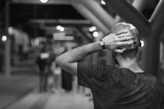 découvrez les causes, les conséquences et les moyens de surmonter l'infidélité dans les relations amoureuses. conseils et soutien pour reconstruire la confiance.