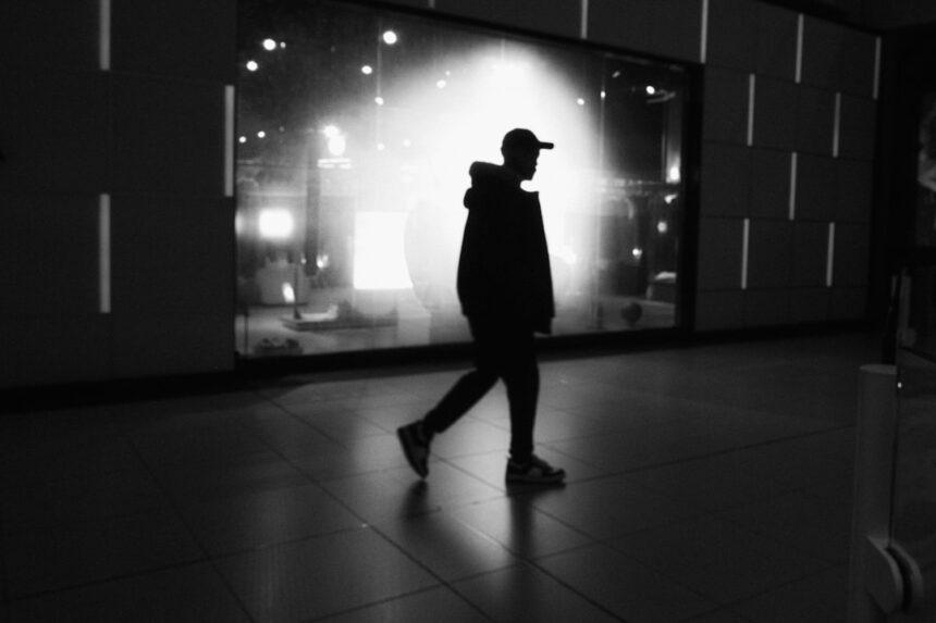 découvrez l'exploration cinématographique, une aventure visuelle riche en émotions et en histoires captivantes.