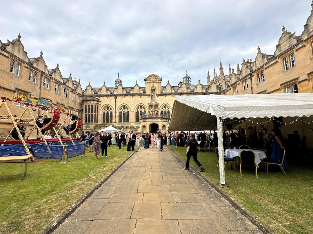 découvrez notre guide complet pour votre première expérience, avec des conseils pratiques et astuces pour réussir votre première fois en toute confiance.