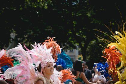 découvrez des conseils et astuces pour maîtriser l'art de la séduction et créer des connexions authentiques.