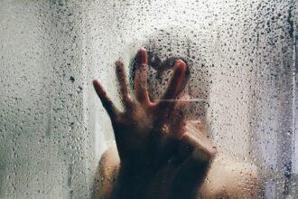 découvrez des conseils et astuces pour maîtriser l'art de la séduction, améliorer votre confiance en vous et créer des connexions authentiques.